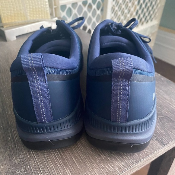 Dansko Makayla Outdoor Waterproof lightweight sneakers - Picture 12 of 14